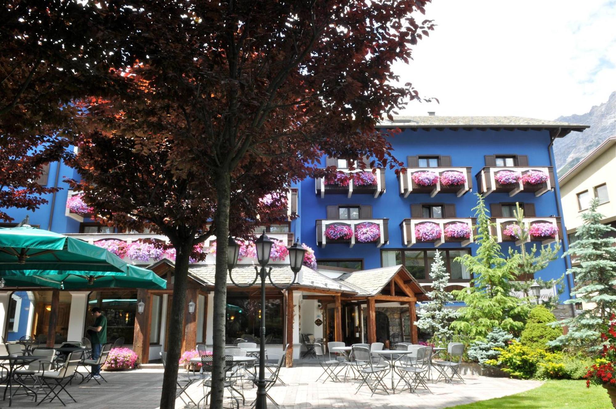 Hotel Baita Clementi Бормио Экстерьер фото