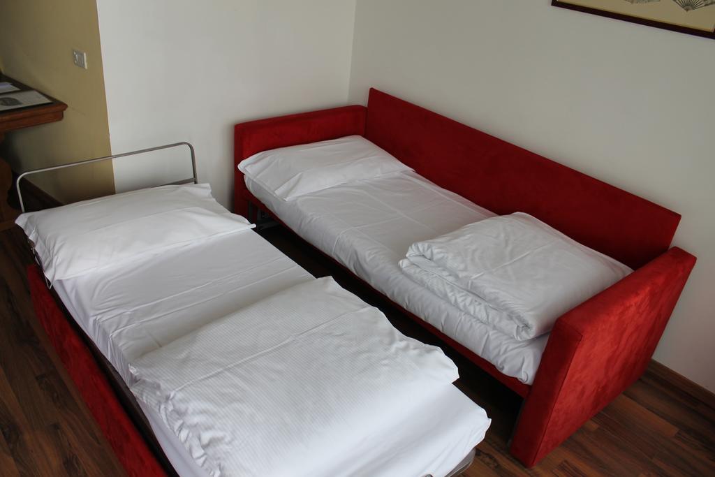 Hotel Baita Clementi Бормио Экстерьер фото