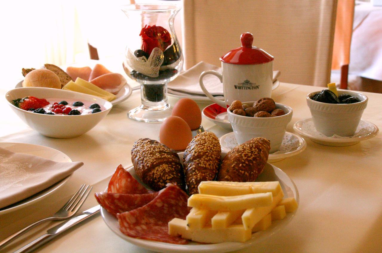 Hotel Baita Clementi Бормио Экстерьер фото